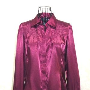 NORTON MCNAUGHTON PETITES Maroon Dark Red Stitching Accent Button Up Top…
